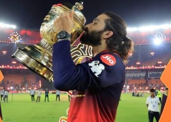 MPL T20 Rajat Patidar holding the IPL trophy before joining Gwalior Cheetahs